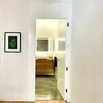 Mia\'S Apartment